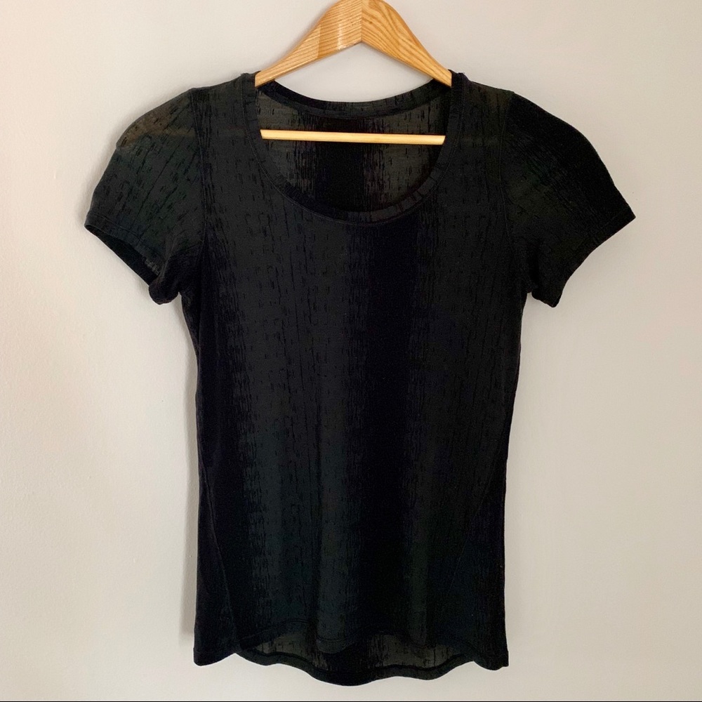 Lululemon Just be tee